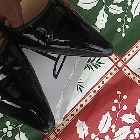 SOLD 💕 Authentic Manolo Blahnik Mary Jane Pumps 2 - Picture 7 of 12